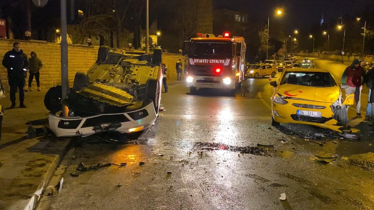 Üsküdar'da otomobil takla atıp taksiye çarptı: 1 yaralı