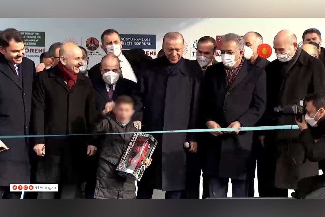 Erdoğan sahneye çıkartmıştı! Babasının avukatı AKP'li vekil çıktı