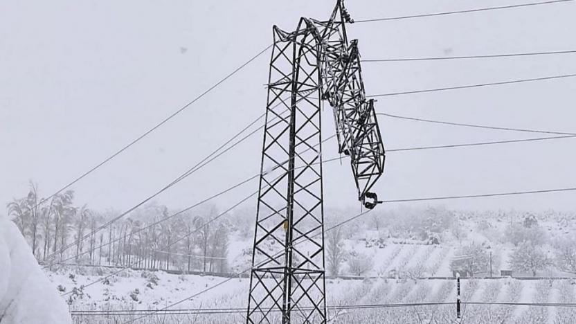 CHP'li Akın, Isparta’daki elektrik kesintisi nedeniyle şirketi şikâyet etti