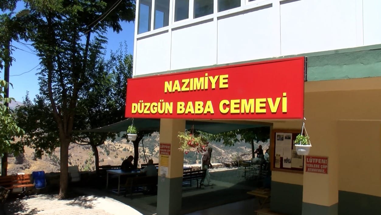 Nazimiye Kaymakamı'nın cemevi paylaşımına tepki yağdı