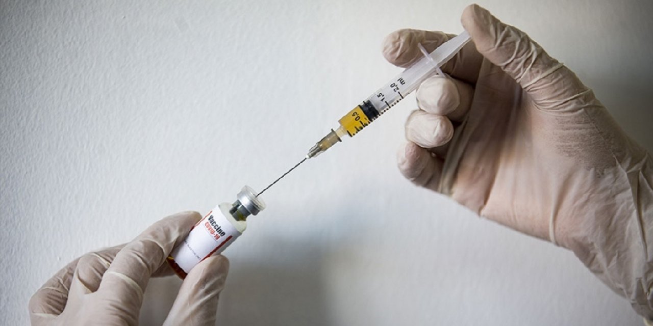 Uğur Şahin: Omicron aşısı ertelendi