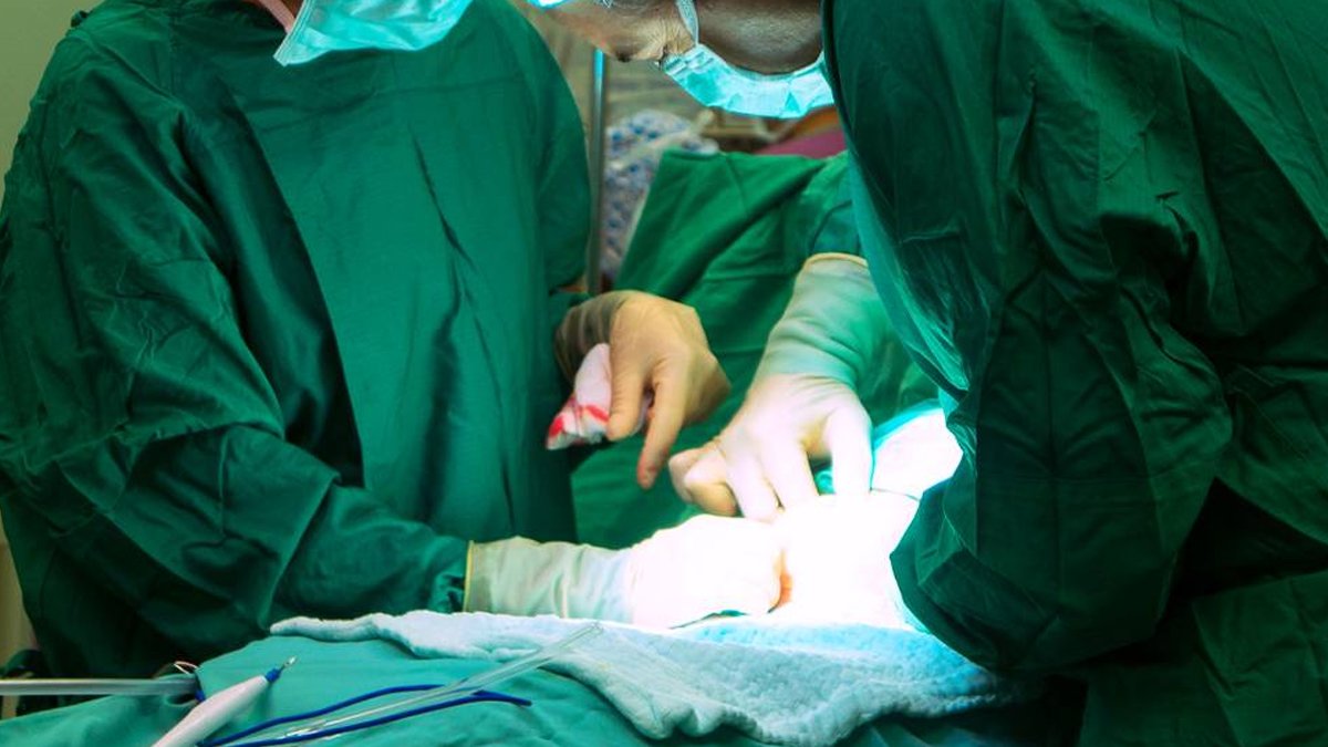 Ameliyata normal girdi: Cinsel organı kesilmiş olarak çıktı