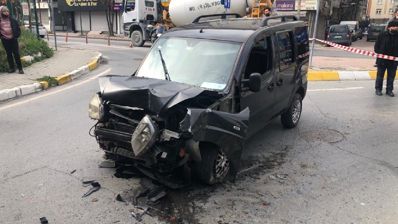 Zeytinburnu'nda trafik kazası; 2 yaralı