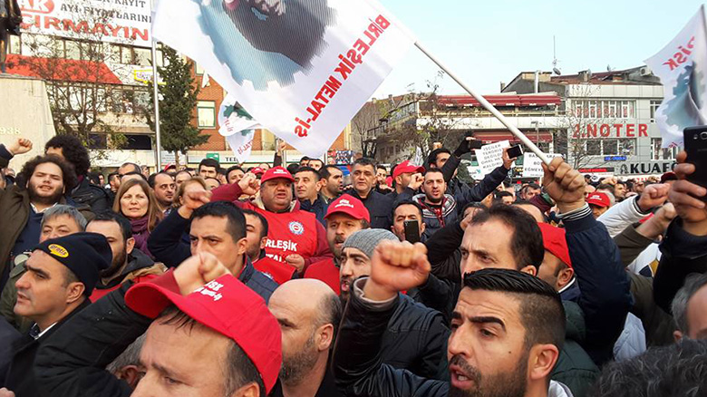 Birleşik Metal İş, Gebze'de eylem düzenledi: OHAL ve zamlar protesto edildi