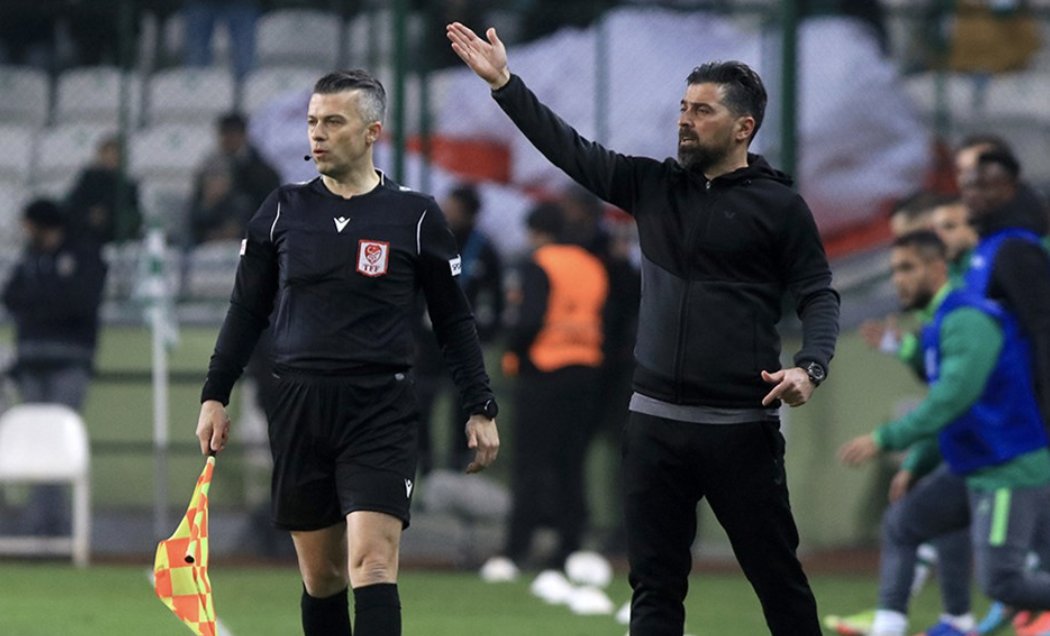 İlhan Palut: Şampiyonlar Ligi'ni duydum, ağladım