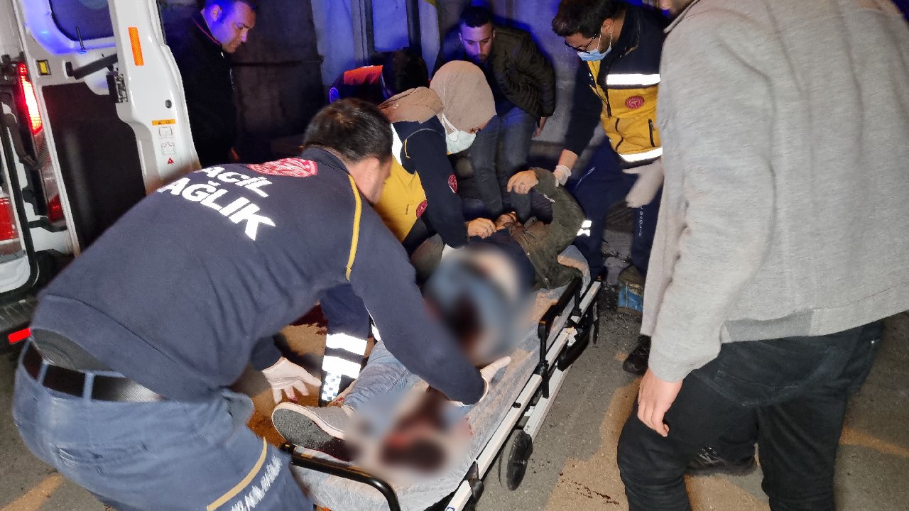 Sokakta çıkan kavgada tabancayla ağır yaralandı