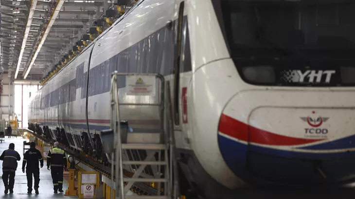 Yoğun kar nedeniyle YHT seferleri artırıldı