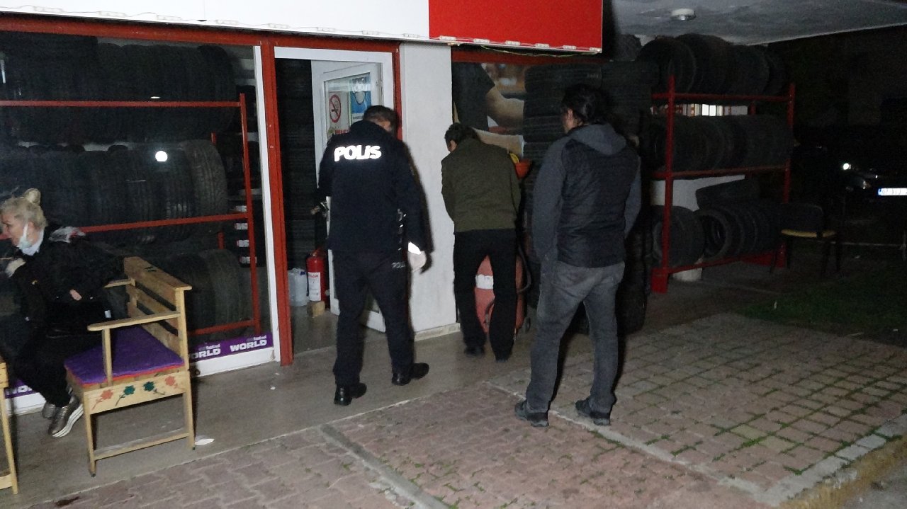 Oto lastik tamircisi, dükkanında ölü bulundu