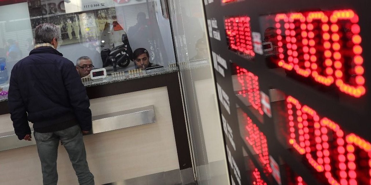 Dolar sınıra dayandı