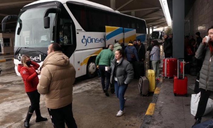 Çavuşoğlu, Ukrayna'dan tahliyelerle ilgili son durumu paylaştı