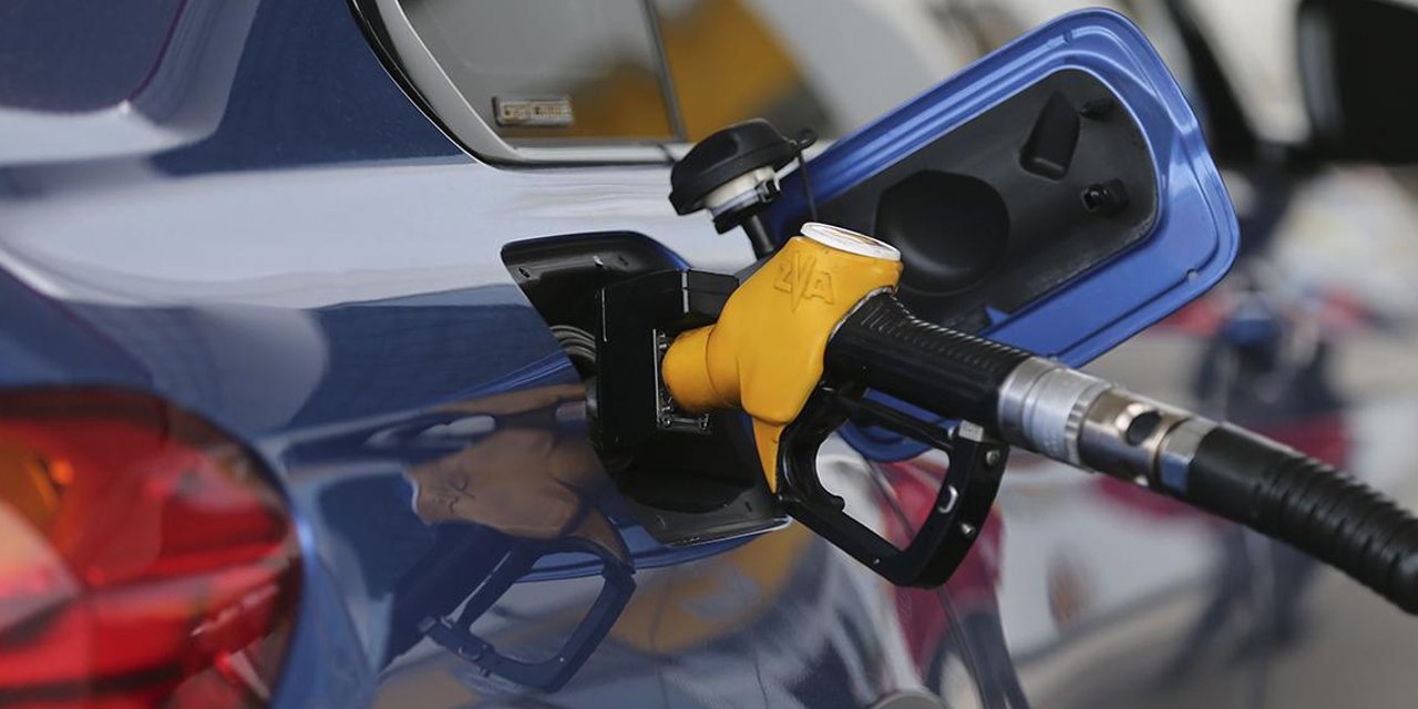 Akaryakıt fiyatları rekor seviyeye ulaştı