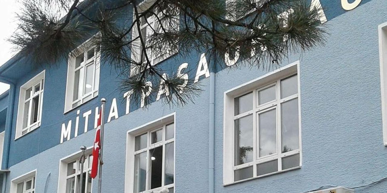 Ortaokulda "haremlik-selamlık" talimatı