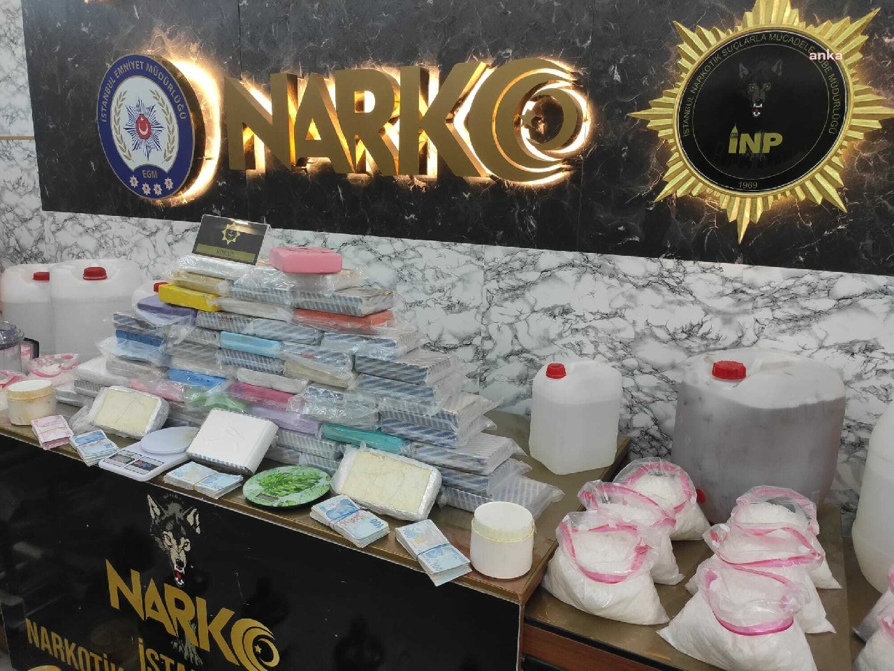 İstanbul’da son 19 günde 236 kilo uyuşturucu ele geçirdi