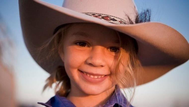 Avustralya'nın tanınan çocuk yüzü, internet zorbalığından intihar etti