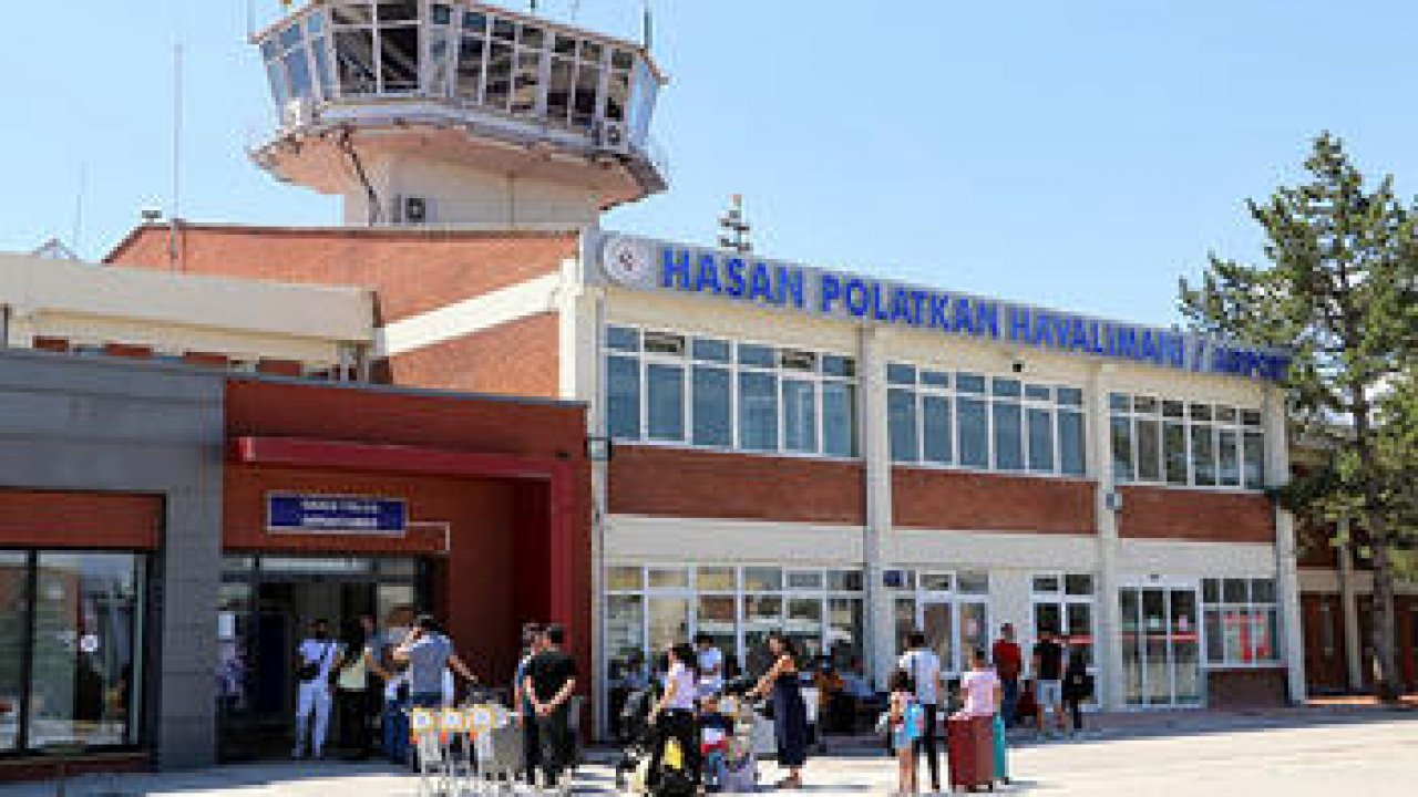 Ulaştırma Bakanlığı: Eskişehir Havalimanı kapatılmayacak