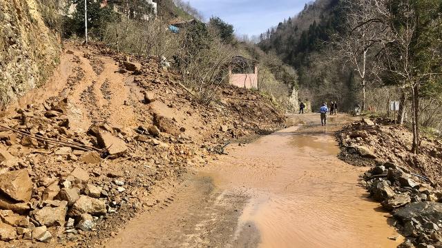 Trabzon'da son 10 günde 100 heyelan meydana geldi