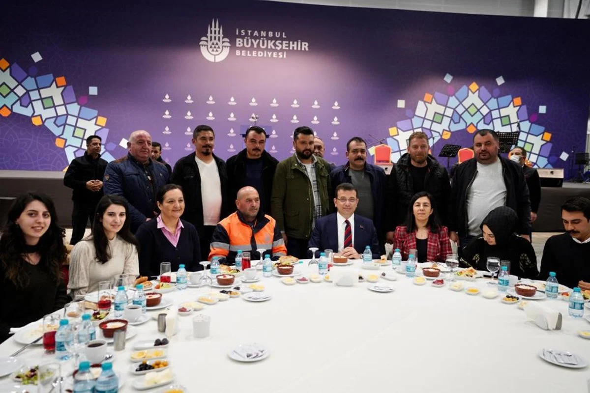 İmamoğlu: Halka hizmet Hakk'a hizmettir