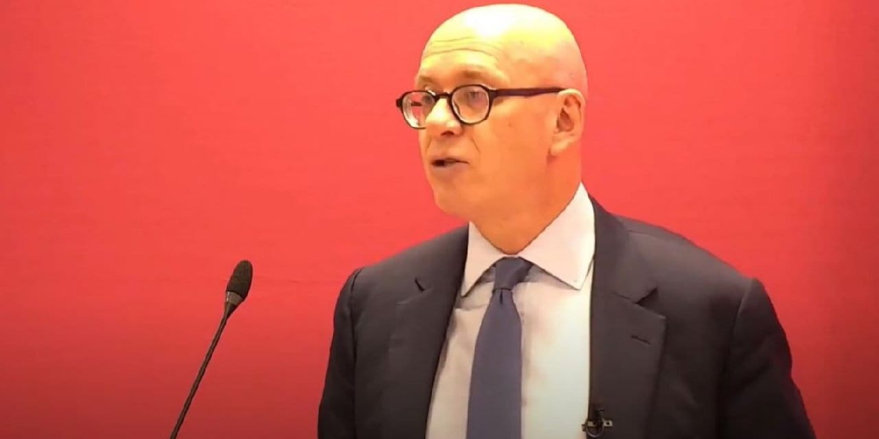 İngiltere'de 'korona partisi' sonrası Adalet Bakanı istifa etti