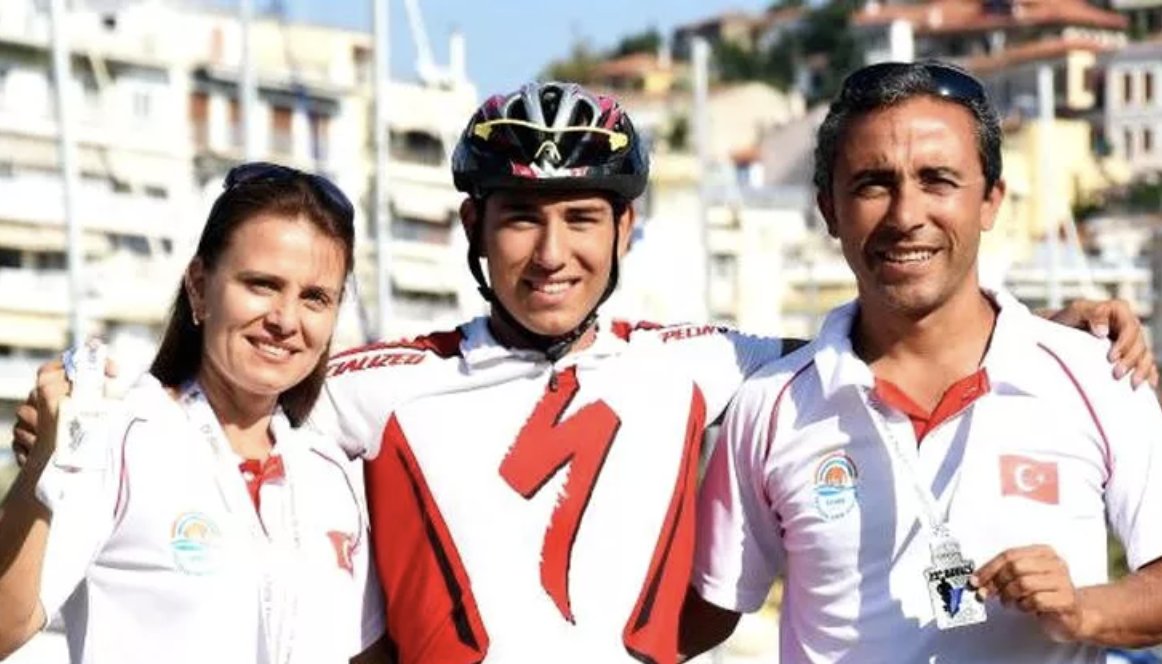 Milli sporcu kazada hayatını kaybetti