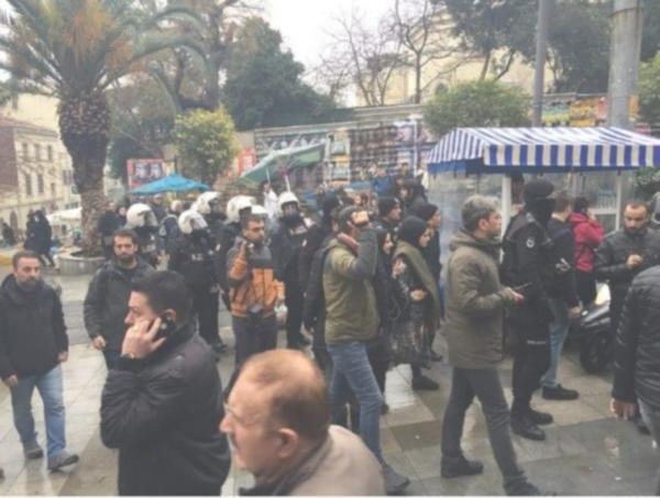 Kadıköy'de Afrin protestosu için toplananlar gözaltına alındı