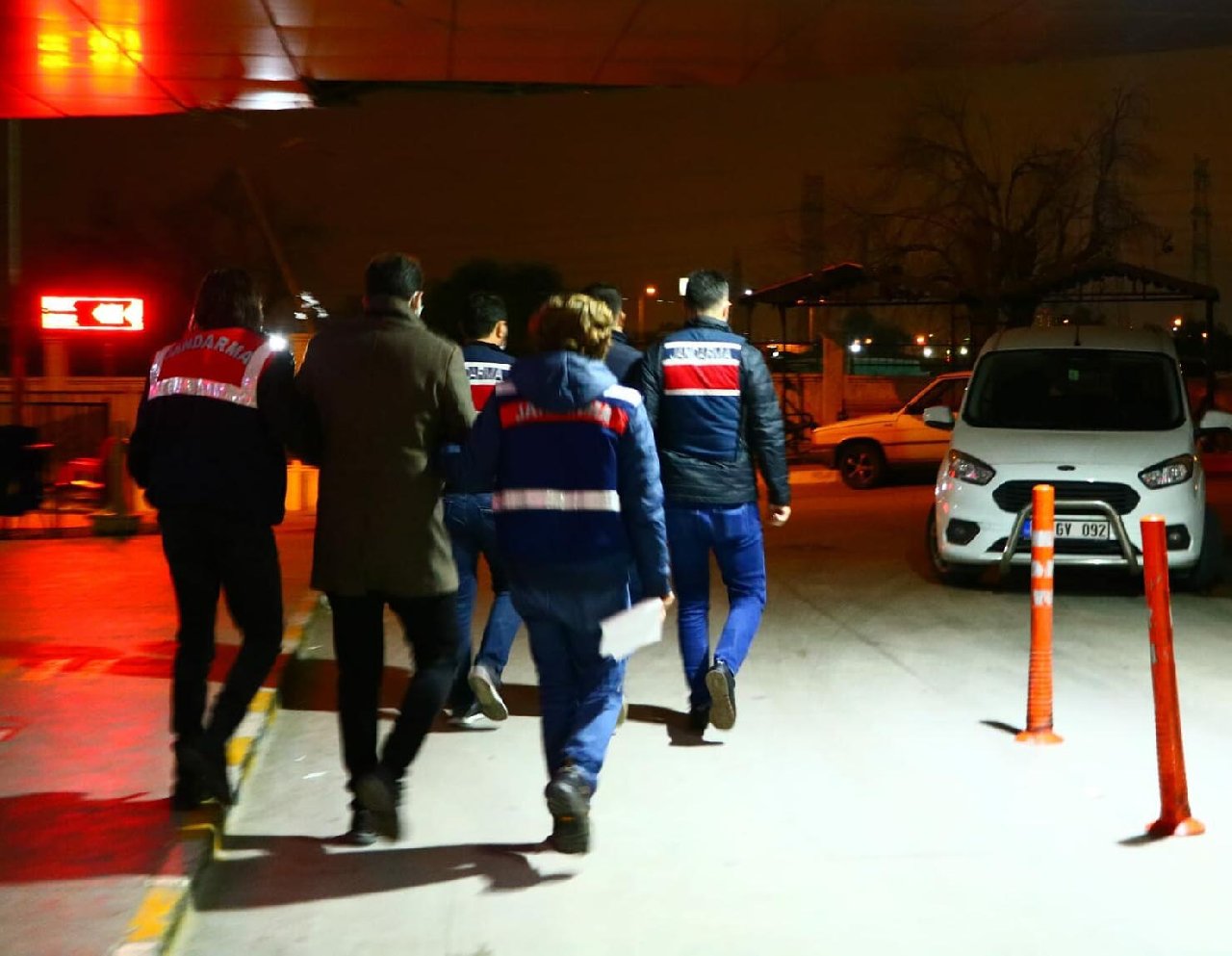 31 ildeki FETÖ operasyonunda 16 tutuklama