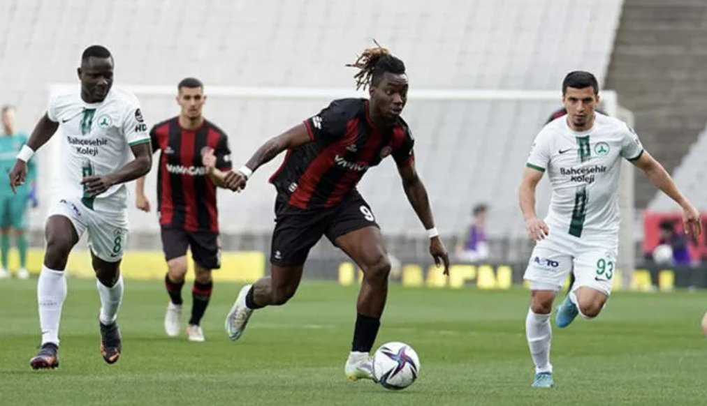 Fatih Karagümrük, Giresunspor'u 10 kişiyle yendi