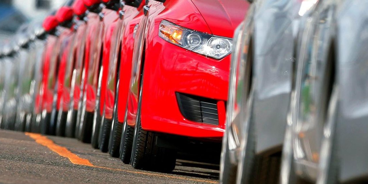 Otomobil satışlarında sert düşüş