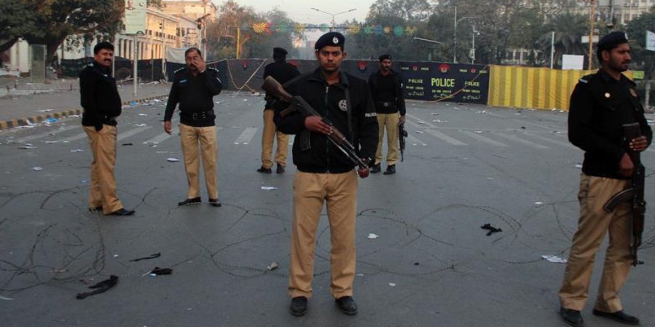 Pakistan'da patlama: 4 kişi öldü