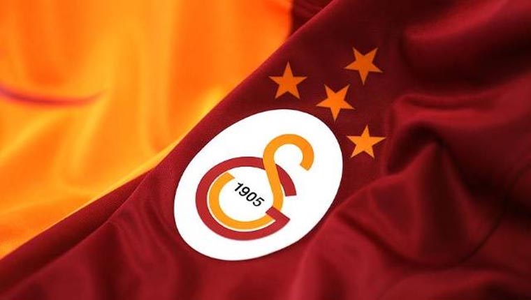 Galatasaray'ın eski yıldızı Albert Riera futbolu bıraktı