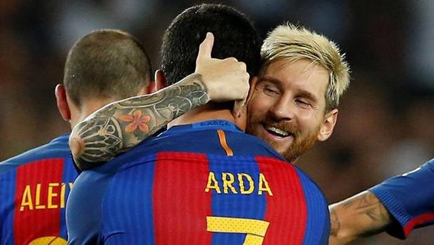 Lionel Messi'den Arda Turan'a veda mesajı