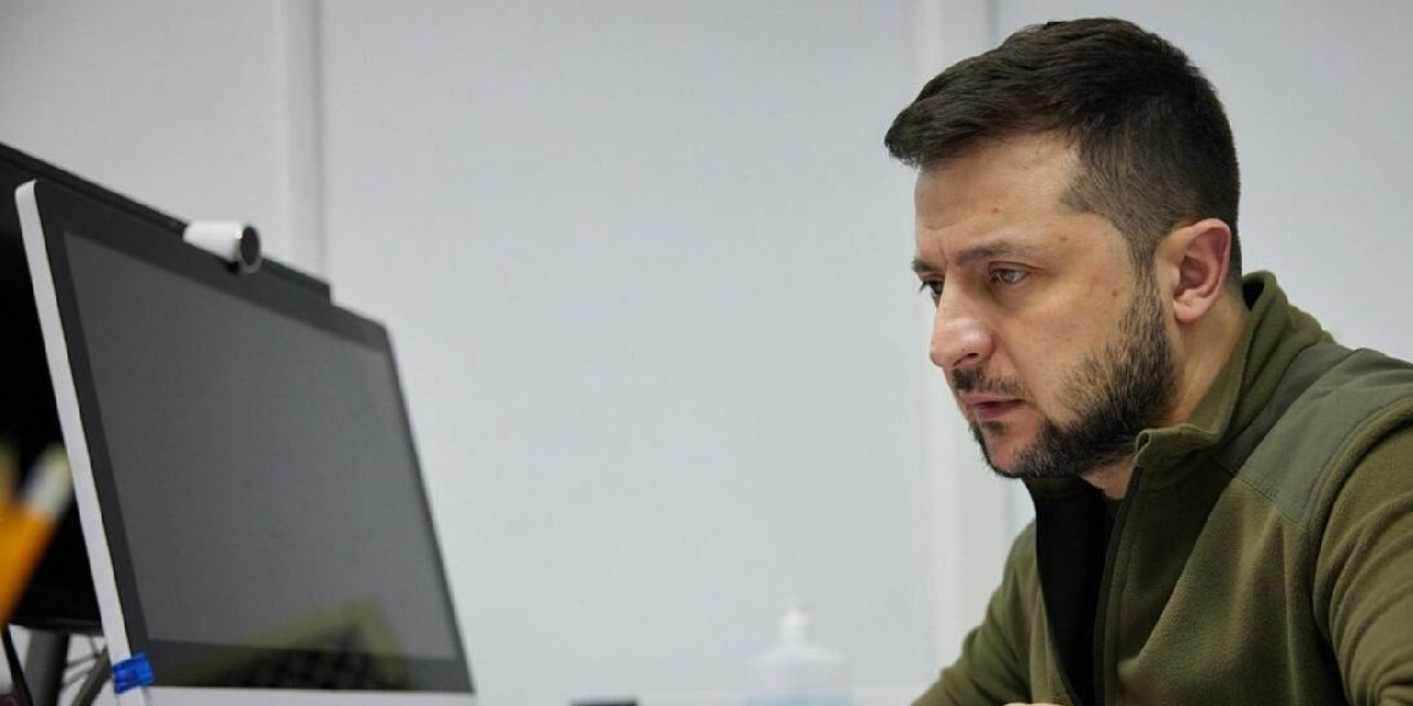 Zelenski: Azovstal'daki sivillerin tahliyesi başladı