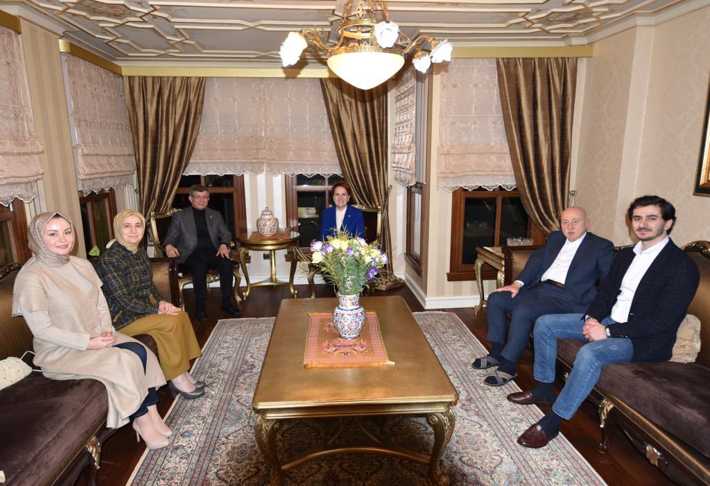 Davutoğlu ailesinden Akşener'e ziyaret