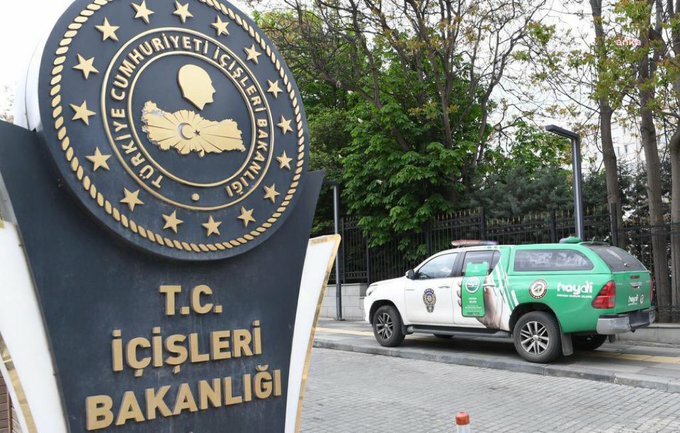 Soylu'nun Özdağ'a ettiği hakareti övdü