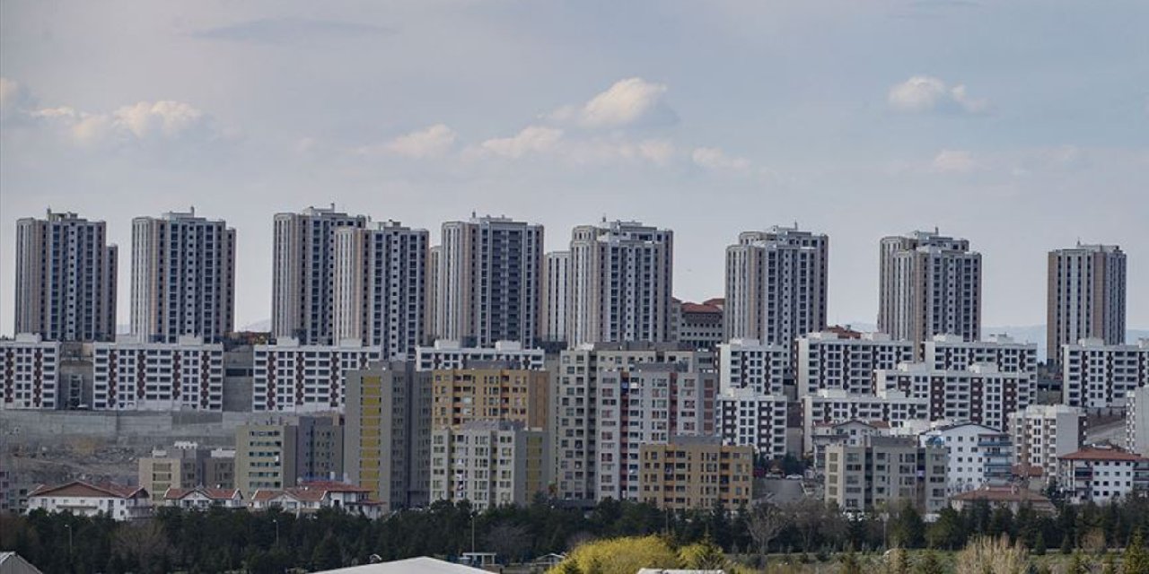 'Dar gelirli vatandaşların sıfır faiz de olsa konut almaları mümkün değil'