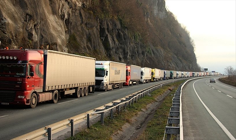 Kazakistan ile transit geçiş belgesi kotası 15 bine çıkarılacak