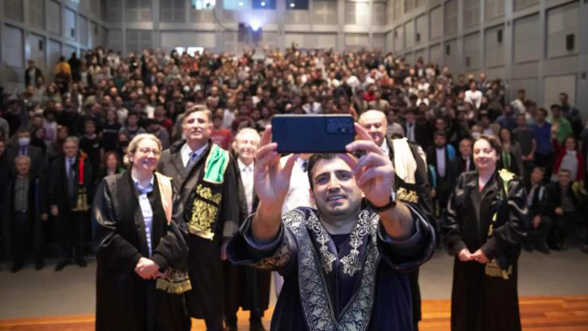 İTÜ'den Selçuk Bayraktar'a fahri doktora unvanı