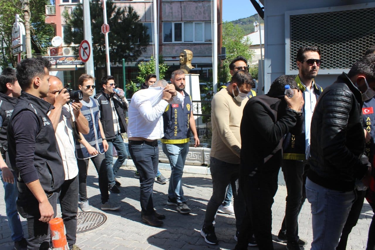 Fuhuş şebekesinin şifresi: Son model araçlarımız geldi