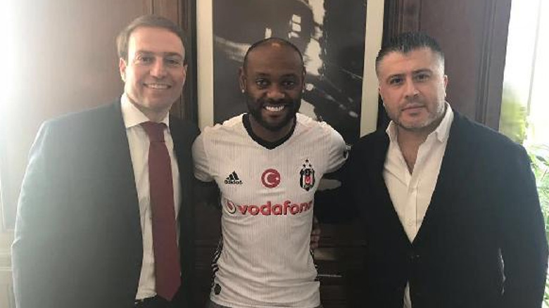 Vagner Love'dan Beşiktaş paylaşımı: "2.5 yıllık sözleşme imzaladım"