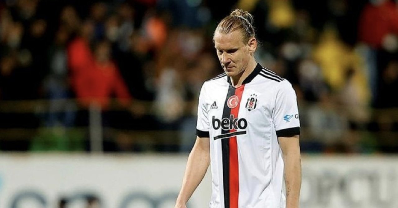 Vida'dan Beşiktaş'a veda ederken personele jest