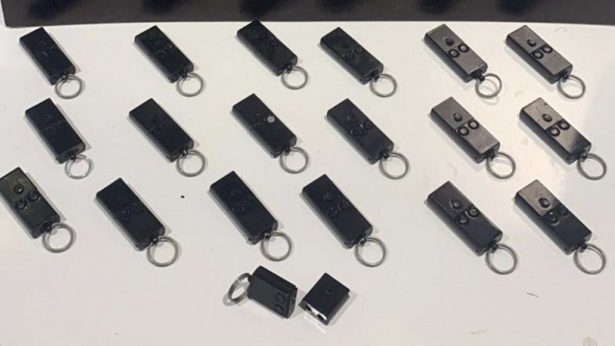 Samsun'da 19 adet suikast tabancası ele geçirildi