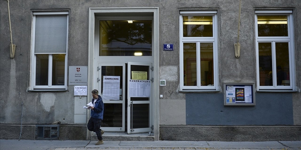 Avustralya federal seçimler için sandık başına gidecek