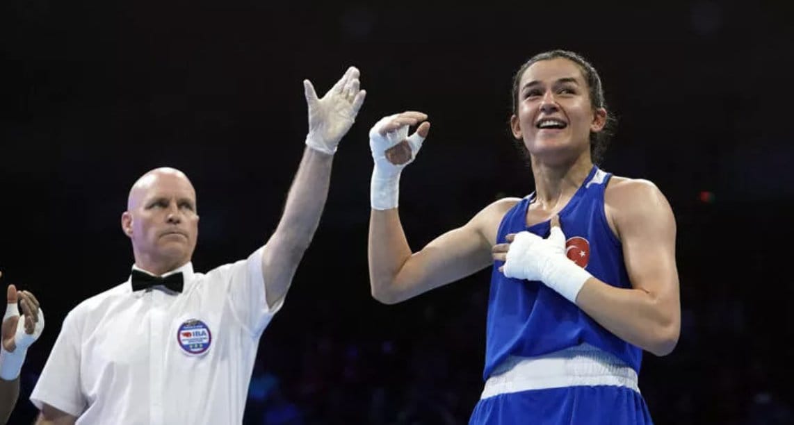 Bir altın da Hatice Akbaş'tan