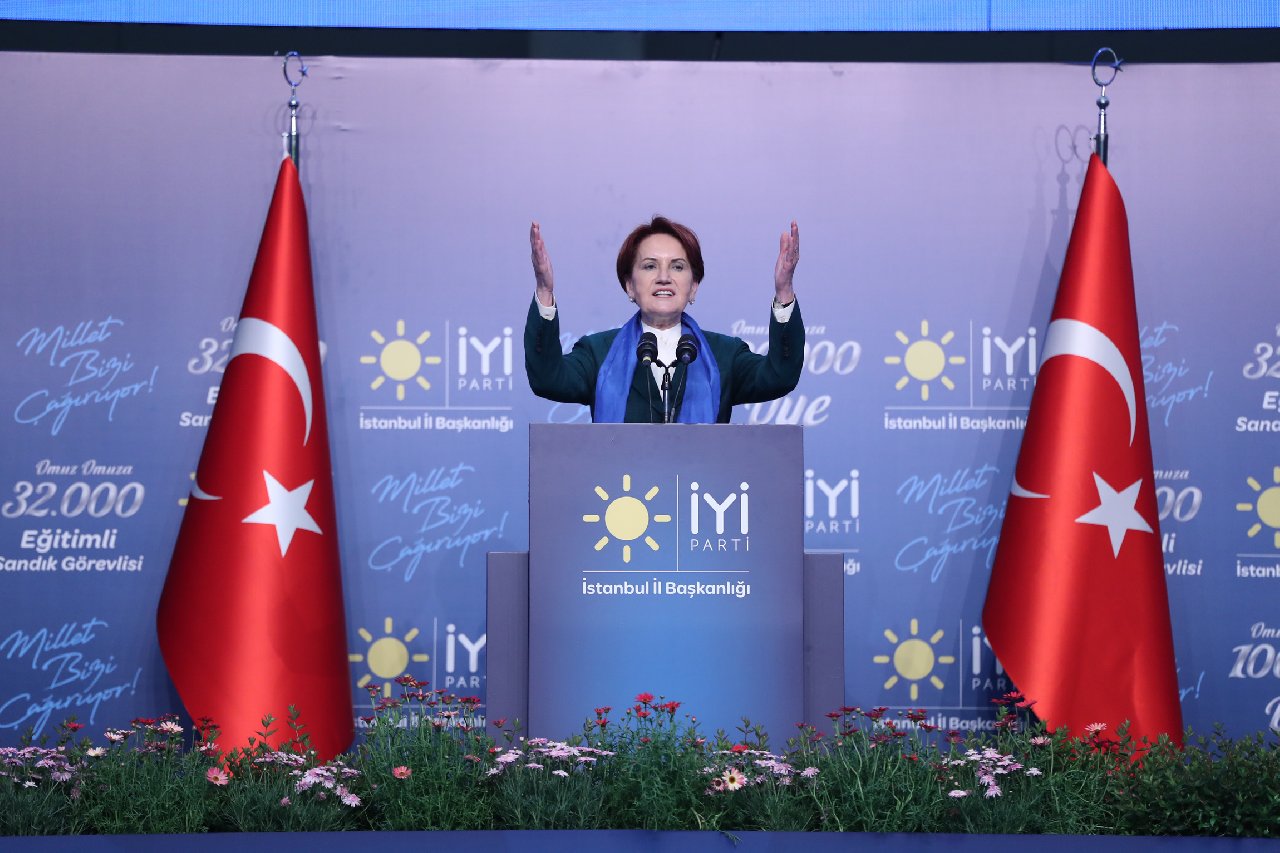 İYİ Parti'nin 100 bin üye kutlaması