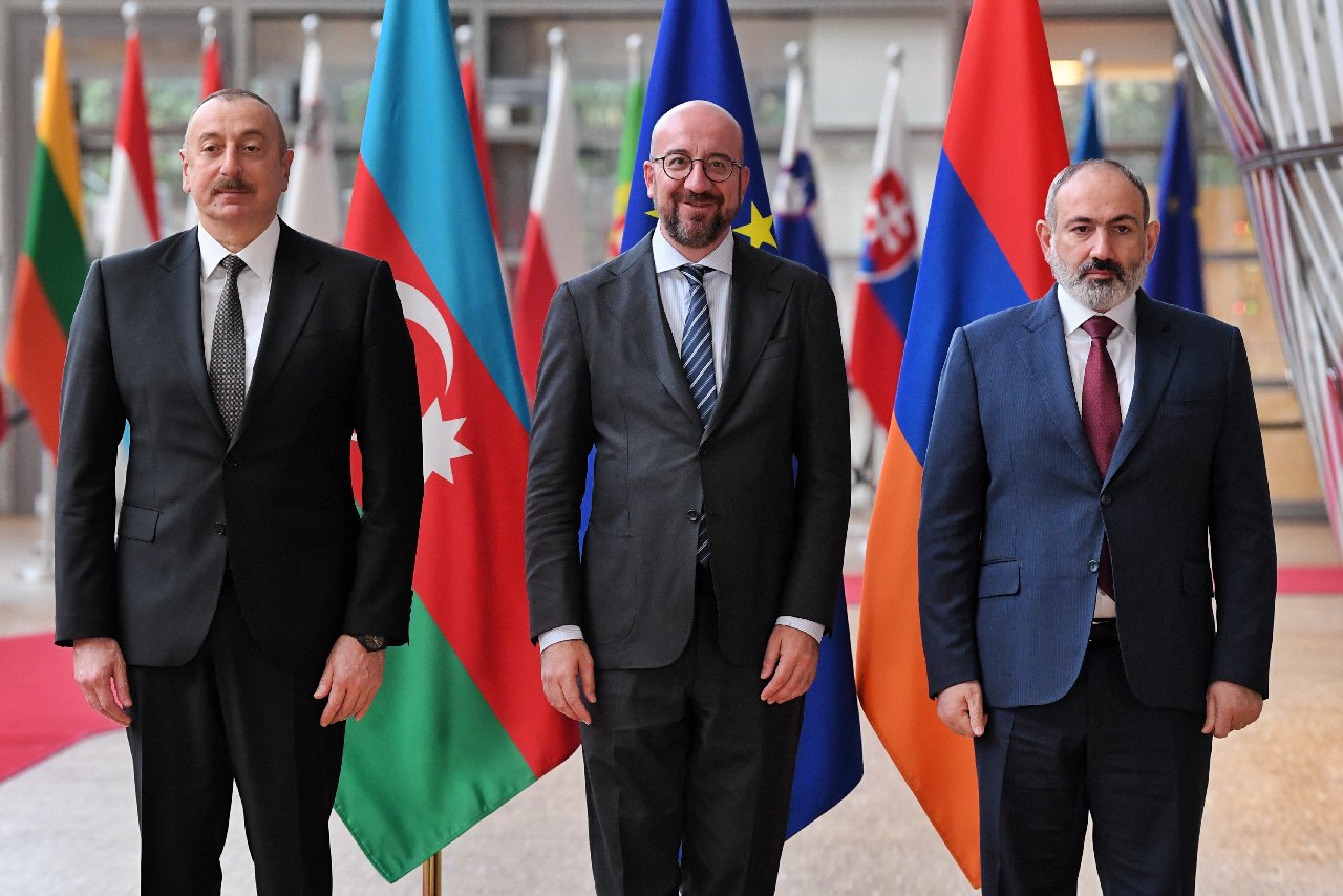 Azerbaycan, Ermenistan ve AB toplantısı başladı