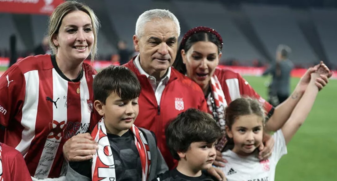 Rıza Çalımbay, ‘Göreve hazırım’ mesajı verdi