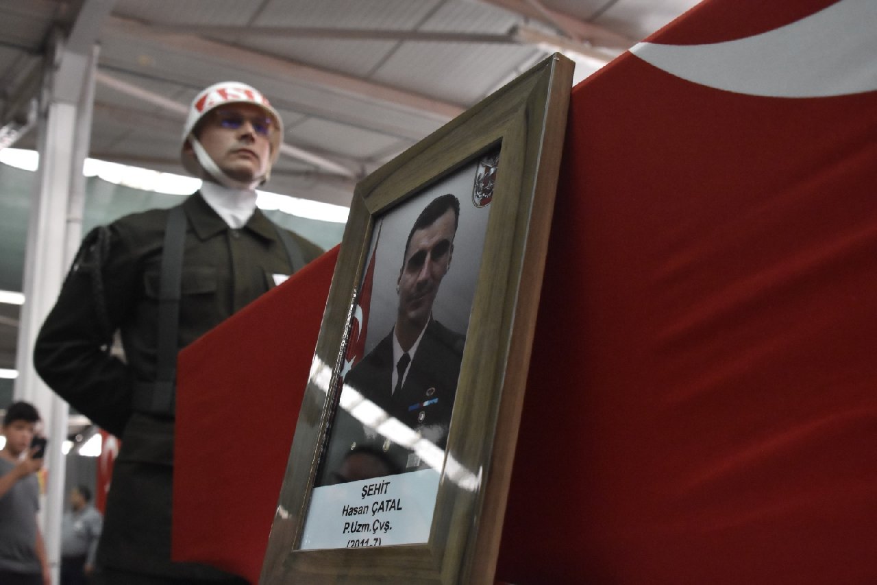 Şehit uzman çavuş, son yolculuğuna uğurlandı