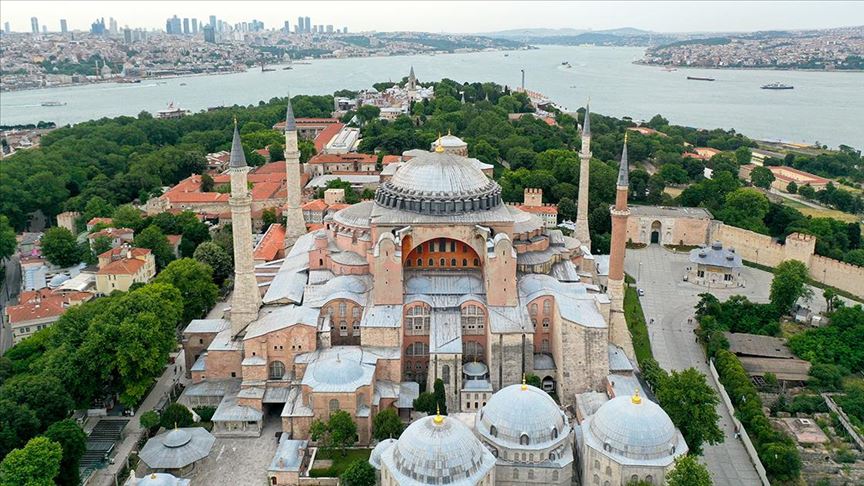 İstanbul Valiliği: Ayasofya 5 saat kapalı kalacak