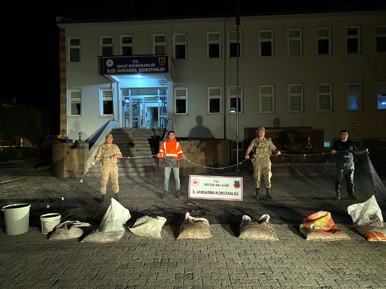 Kaçak avlanan 1,5 ton inci kefali ele geçirildi