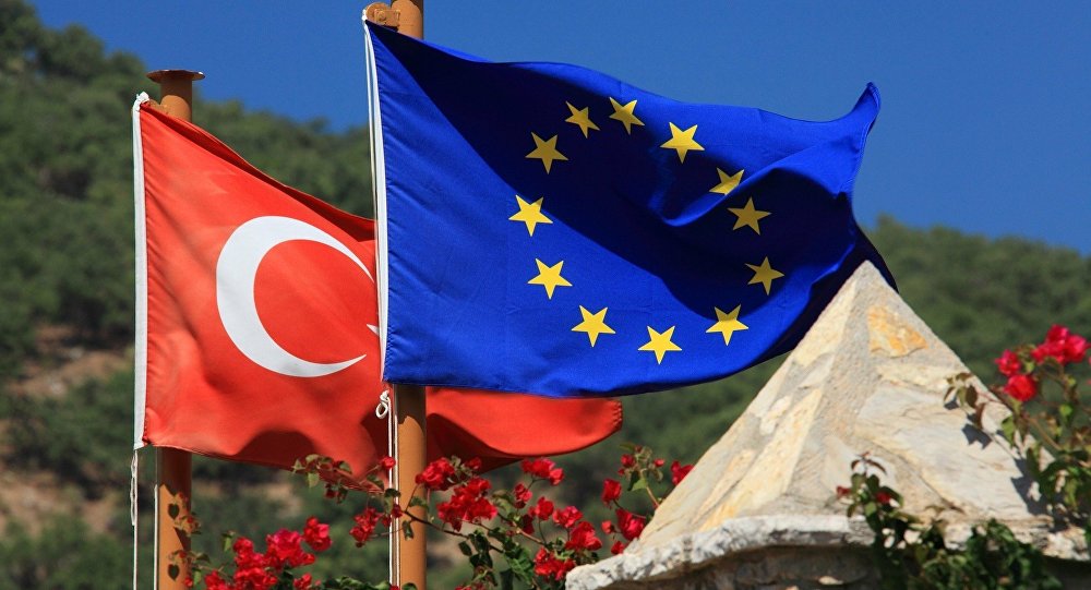 AB Komisyonu: Türkiye, AB üyeliğine doğru ilerlemiyor
