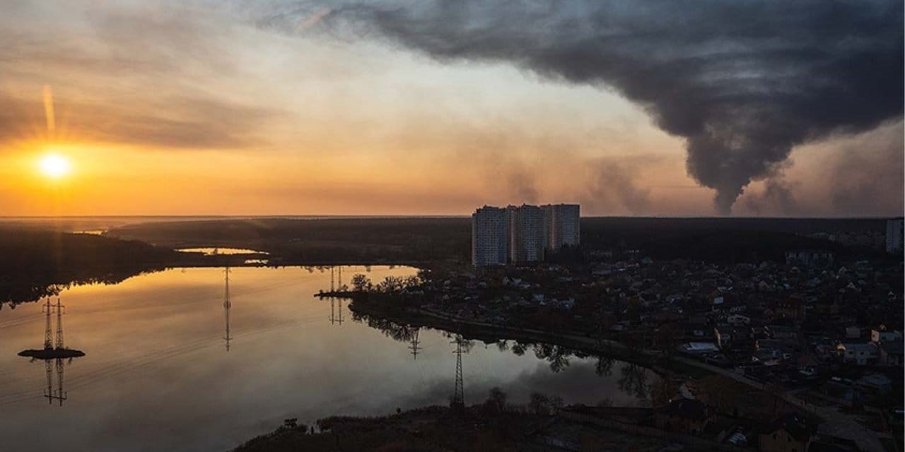 Kiev'e füze saldırısı: Enkazdan 25 kişi kurtarıldı